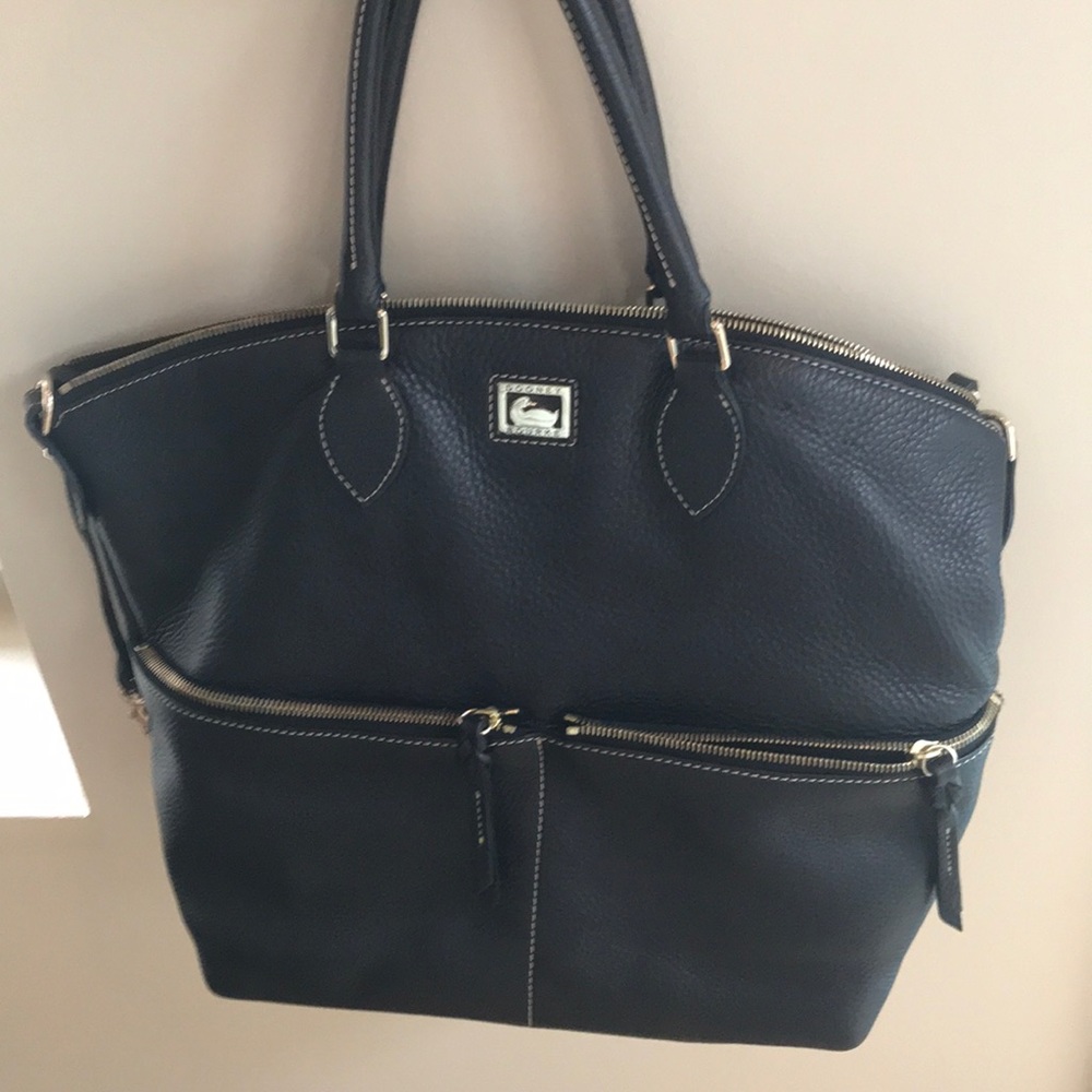 Beautiful Black Leather Dooney Bourke Handbag!